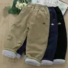 Pantalones de Algodón Acolchado de Tres Capas de Algodón Puro para Niños Medianos y Grandes, Pantalones Rectos Engrosados Cálidos para Niños y Niñas, un Par de Pantalones Casuales de Invierno