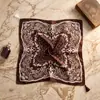 Nuevo bufanda de algodón y lino con flecos, patrón de espiga de los años 70, para otoño e invierno, para mujer, pañuelo para la cabeza de moda, bufanda para el cuello, chal pequeño versátil, chal de cuero, bufanda