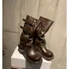 Botas estilo francês retrô de salto grosso e perna larga, novo modelo outono/inverno 2026, botas western de cano médio com fivela de cinto plissada empilhadas, botas de montaria