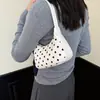 Bolso infantil nuevo y moderno, monedero ligero de lunares dulces estilo coreano, bolsa accesorio para que las niñas pequeñas lo lleven al salir