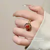 Anillo de diamantes estilo 'old money' vintage con diseño único, cara en forma de huevo, sensación de alta gama, anillo retro para el dedo índice de moda