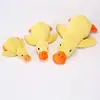 Pato amarillo pequeño es un juguete sonoro de alta calidad para dormir y aliviar el aburrimiento, un peluche autoentretenido para gatos y perros