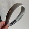 Faixa de Cabeça Retrô de Veludo Esponjoso de Cano Alto para Mulheres, Faixa de Cabeça Larga para Lavar o Rosto, Faixa de Cabeça de Alto Padrão para Outono e Inverno, Faixa de Cabeça, Acessórios de Cabelo