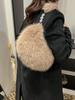 Bolso de Axila Peludo de Gran Capacidad Transfronterizo para Mujer 2026 Nueva Moda Tendencia Bolso de Felpa con Acabado de Alta Gama Bolso de Hombro Versátil