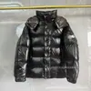 Comercio exterior transfronterizo Mengjia 70 Aniversario Estilo Joven Chaqueta de Plumón de Invierno para Pareja Hombres y Mujeres con Alto Poder de Relleno y Abrigo Engrosado