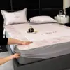 Lujo ligero estilo Chanel simple tapete de verano de seda de hielo lavable sábana ajustable tapete para aire acondicionado juego de tres piezas 1.5m/1.8 m verano