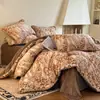 Juego de Cama de Cuatro Piezas de Terciopelo de Leche Tallado Sábana de Franela Engrosada Invierno y Otoño Caliente Funda de Edredón de Terciopelo Doble Cara Ropa de Cama para el Hogar