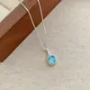 Collar con Colgante de Cubo de Azúcar Azul Océano y Pendientes para Mujer, Diseño de Nicho de Lujo Ligero con un Toque de Alta Gama, Cadena para Clavícula, Cadena para el Cuello, Accesorio Versátil