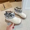 Botas Chelsea de Renda com Laço de Pérolas para Meninas 2026 Outono/Inverno Xadrez Infantil Versátil de Cadarço Botas Curtas Infantis Médio a Grande