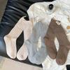 Calcetines blancos de tubo medio con doble aguja y etiqueta de tela para primavera y otoño, calcetines apilados japoneses Jk con patrón vertical, ropa exterior que combina con todo, calcetines Zhuji