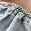 Calça Curva Estilo Coreano Infantil Primavera e Outono 2026 Novo Modelo Calça Longa para Bebê Jeans Versátil Casual para Meninos