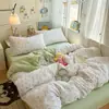 Juego fresco y simple de cuatro piezas de algodón puro estilo Ins, juego de tres piezas de gasa de doble capa de algodón tipo nube para dormitorio, funda de edredón de dibujos animados para cama individual/doble de dormitorio