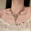 Collar Retro Estilo Palacio Gota de Agua Verde con Diamantes Brillantes para Mujer, Nicho Exquisito Lujo Ligero Moda Versátil