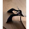 Hermosas Sandalias Nude Metálicas de Punta con Detalles Calados y un Acabado de Lujo, Versátiles y Adelgazantes con un Estilo Suave