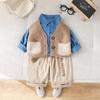 Conjunto de Roupas para Meninos Primavera e Outono 2025 Novo Estilo Infantil Cardigã Suéter Colete Conjunto de Três Peças Bebê Outono Estilo Tendência