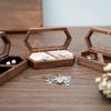 Caja de madera maciza para guardar anillos de joyería, caja de embalaje para joyería, caja de exhibición de anillos de boda de color nogal, de alta gama.