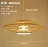 Sala de estar de villa, lustre com pé direito alto, escada de dois andares, apartamento tipo loft, sala de jantar com pé direito alto, escada estilo madeira, iluminação de arte em madeira