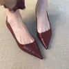 Zapatos de tacón alto de piel de oveja~piel genuina para mujer, tacones finos que son cómodos, nuevo modelo 2026, impresionantes zapatos rojos, zapatos de salón estilo francés de punta