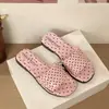 Sandálias Birkenstock estilo francês 2026 para mulheres, perfeitas para o verão com vestidos, uma nova sandália de praia plana super moderna