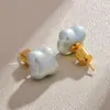 Pendientes de Botón Cuadrados de Perla Populares de Influencer de Moda Pendientes Versátiles Exquisitos Pendientes de Diseño de Nicho de Perla de Pan de Alto Nivel