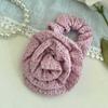 Anillo de pelo rosa de tres colores con temperamento de flor de intestino grueso, bloguero con cuerda para el cabello, accesorios para el cabello con temperamento de dama.
