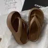Chanclas de Verano para Mujer para Exteriores con Suelas Gruesas, que Aumentan la Altura, Modelo Nuevo 2026, Antideslizantes, Suela Suave, Sandalias de Playa, para Bañarse, Comodidad al Caminar