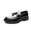 Sapatos Masculinos, Sapatos Casuais de Couro para Negócios, Sapatos Masculinos Respiráveis para Primavera e Outono, Mocassins Slip-On com Borla em Combinação de Cores Britânicas