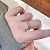 Anillo de Zirconia Multicolor con Brillo Fino en Oro Rosa Estilo Japonés para Mujer, Estilo Ins Lujo Ligero Nicho Gama Alta Talla 7 Anillo Nuevo de Nicho