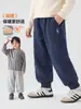 Pantalones casuales de estilo europeo para niños, forrados de felpa para invierno, pantalones de algodón gruesos de invierno para niños pequeños, ropa de invierno para niños