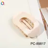 Qiyue 2026 Modelo Nuevo Pinza para el Cabello de PC con Pintura en Spray UV de Alta Gama, Pinza de Garra Grande para Recogido en la Parte Trasera de la Cabeza, Accesorio para el Cabello Tipo Pinza de Tiburón para Mujeres