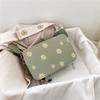 Bolsos Otoño Nuevo Bolso Pequeño Fresco 2024 Nueva Moda Estilo Coreano Correa Ancha para el Hombro Hombro Cruzado Flor Bolso Cuadrado Pequeño