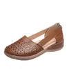 Comércio exterior novo 2021 desejo moda sandálias femininas Baotou vazadas 40-43 tamanho grande salto plataforma sapatos femininos outlet de fábrica