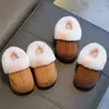Chinelos de algodão de inverno para crianças, para meninos e meninas, camurça felpuda e quentinha, sapatos de algodão grossos para pais e filhos, para crianças mais velhas