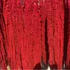 Flores eternas, incluyendo la variedad "Mi Rou Li Si", flores de tallo largo "Lágrimas de Amante" y flores secas, están disponibles para venta al por mayor. Se pueden personalizar para decoraciones de hotel, bodas y estudios fotográficos