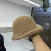 Chapéu de Pescador para Mulheres Outono e Inverno 2025 Novo de Pelúcia Tricotado para Cabeça Grande Elegante de Alta Qualidade com Aba Rebatida Chapéu Bucket