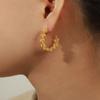 Elegantes pendientes franceses tejidos con cuentas para mujer, estilo frío, de cobre, chapados en oro, en forma de C.