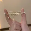 [Riqueza de Todas las Direcciones] Nuevo diseño de nicho pulsera de monedas con diamantes brillantes, una pulsera retro versátil y elegante inspirada en China para mujeres