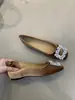 Sapatos Femininos Estilo Fada Delicados 2025 Novo Estilo Francês Elegante Cetim Strass Salto Escondido Sapatos de Festa