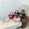 Bolsa transversal de bolinhas 2026 transfronteiriça para mulheres, versão coreana, versátil e fresca, bolsa de ombro, bolsa tipo balde da moda para estudantes
