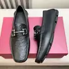 Estação Europeia Outono e Inverno 2025 Couro Genuíno Slip-On Casual Simples Respirável Versátil Sapatos de Couro Sapatos Masculinos Mocassins Confortáveis
