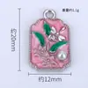 Chinês Novo Mais Vendido Criativo Personalizado Flor Libélula K Branco Pingente Acessórios DIY Material Liga de Liga de Zinco com Gotejamento de Óleo Atacado