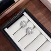 Brincos de Agulha em Prata Esterlina S925 com Pérolas Redondas Swarovski e Design de Camélia, Círculo Completo com Strass, Brincos Femininos Elegantes e Únicos