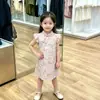 Vestido de verano a cuadros rojos con flores para niña, vestido ligero de princesa para niños, nuevo cheongsam hanfu estilo chino para niña pequeña
