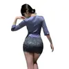 Lingerie sexy, sensual e elegante, estilo secretária DL, com fita, cetim, decote V profundo, renda e uma saia justa, um conjunto uniforme para boates