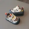Zapatos para caminar de bebé con suelas blandas, antideslizantes, con velcro, diseño de dibujos animados, para niños y niñas de 1 a 3 años, nuevo modelo de otoño