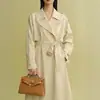 Trench coat de lapela dupla off-white para mulheres, novo estilo primavera e outono 2026, casaco de comprimento médio de alta qualidade, top elegante