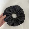Scrunchie Estampado de Leopardo Vintage Bufanda Cuadrada Goma para el Cabello Gris Banda para el Cabello Simple Elegante Versátil para Mujeres