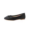 Sapatos Redondos de Couro Completo com Laço Boca Rasa Pele de Ovelha Estilo Coreano Moda Retrô Sapatilhas Macias Tendência