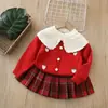 Casaco Cardigan para Meninas Outono Novo Conjunto Saia Xadrez 2025 Gola de Morango Conjunto de Tricô Vermelho para Bebê