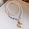 Colar com Pingente Quadrado de Amor com Pérolas e Cristais de Diamante, Corrente Simples e Fashionável Retro para Clavícula, Joia de Luxo Leve e de Alta Qualidade